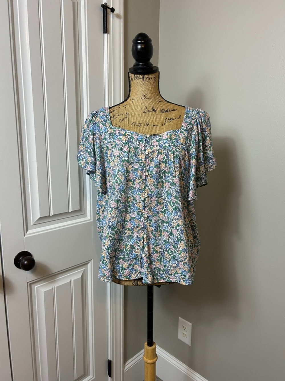 Old Navy Floral top